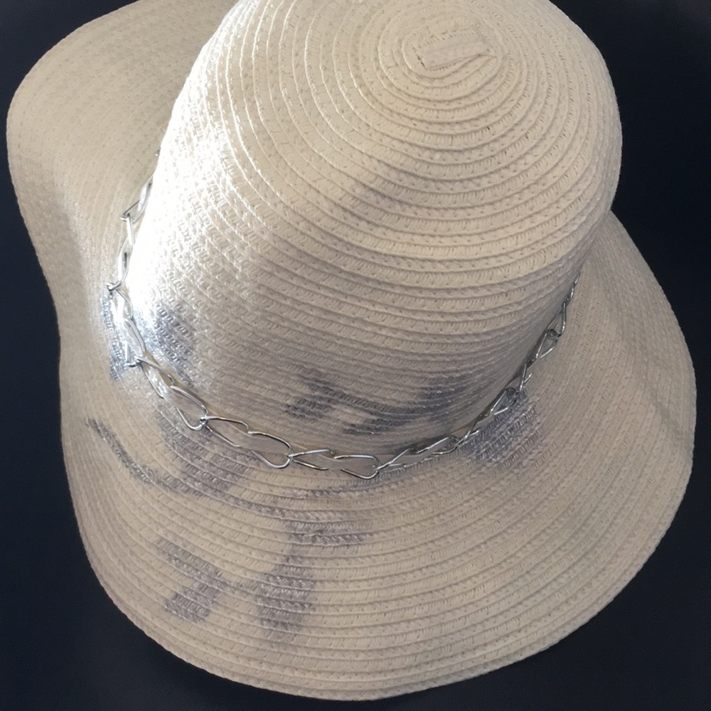 Hatch Collapsible Sun Hat Silver & off White Chain
